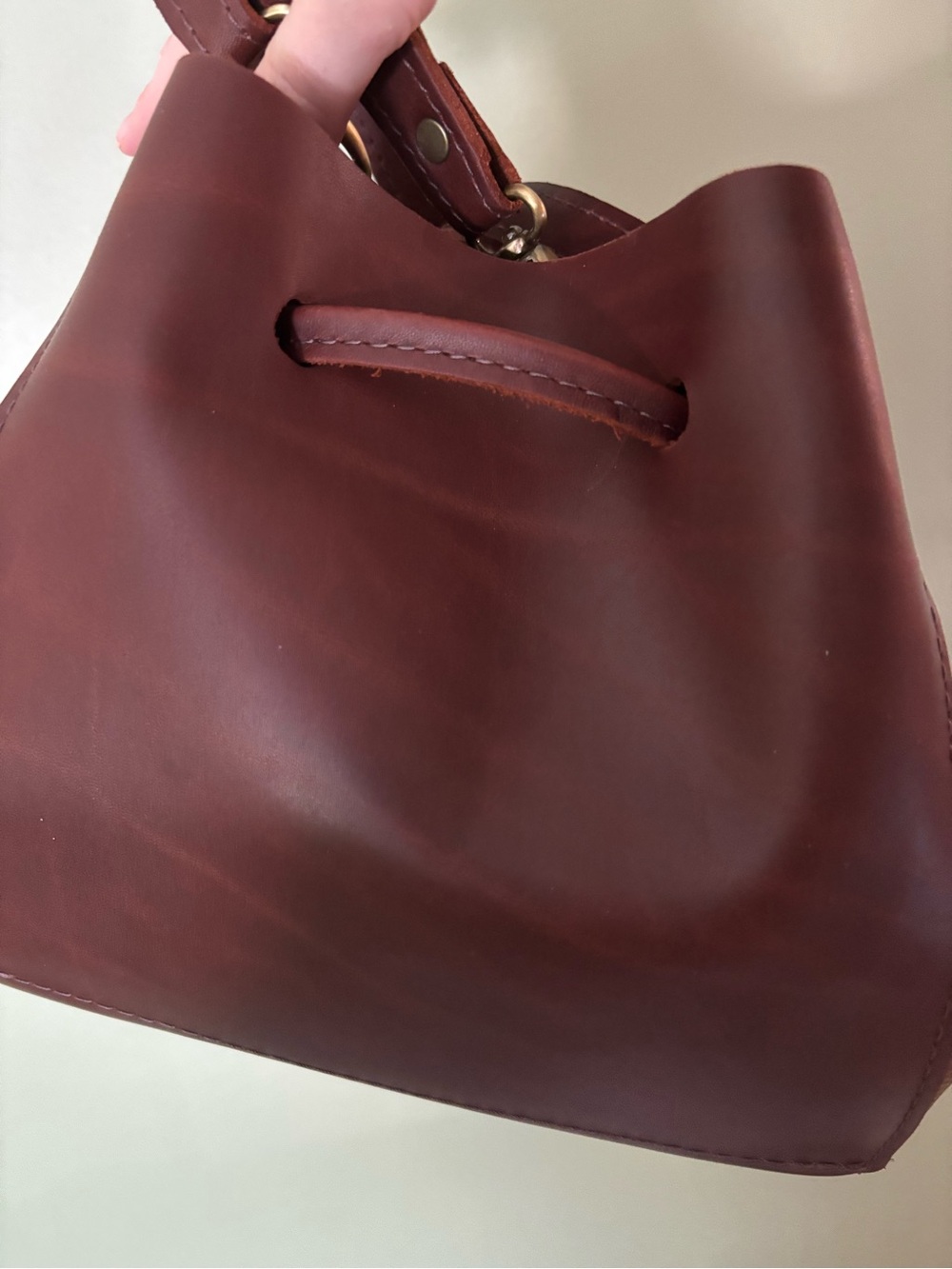 Classic Drawstring Crossbody Bucket Bag in 2 toned brown